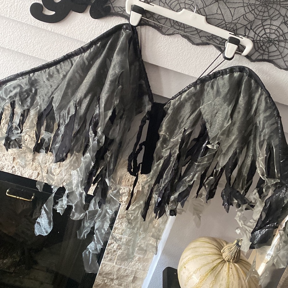 Gothic Angel Halloween costume - Picture 5 of 16